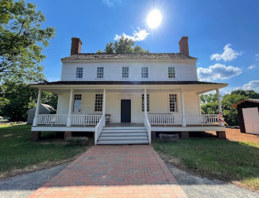 House in the Horseshoe, Sanford NC